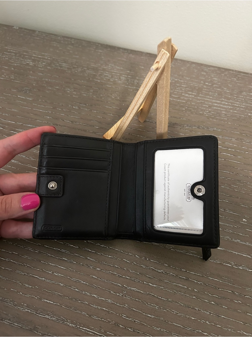 Coach Vintage Black Signature Compact Bifold Wallet EUC - Picture 7 of 14